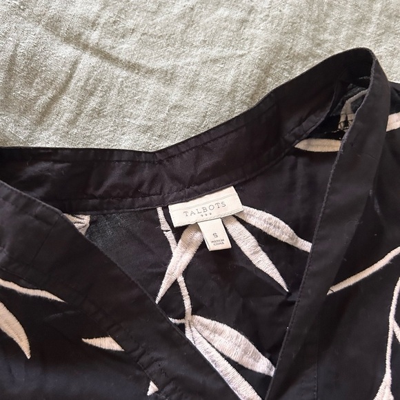 Talbots Black and White Leaf Pattern Tunic - Picture 1 of 7